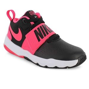 pink and black nike basketball shoes